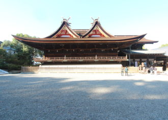 吉備津神社の本殿・拝殿1