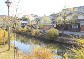 倉敷の街並みと阿智神社