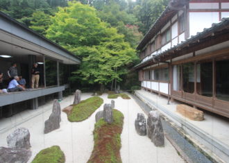 泉涌寺　もう一つの小庭　重森三玲氏の佳作