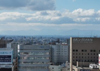 JRツインタワーからみた養老・鈴鹿連峰