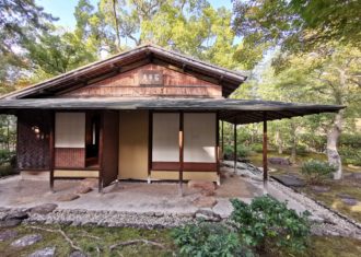 鶴舞公園の百華庵