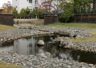 平城京　宮跡庭園では曲水の宴が行われていた