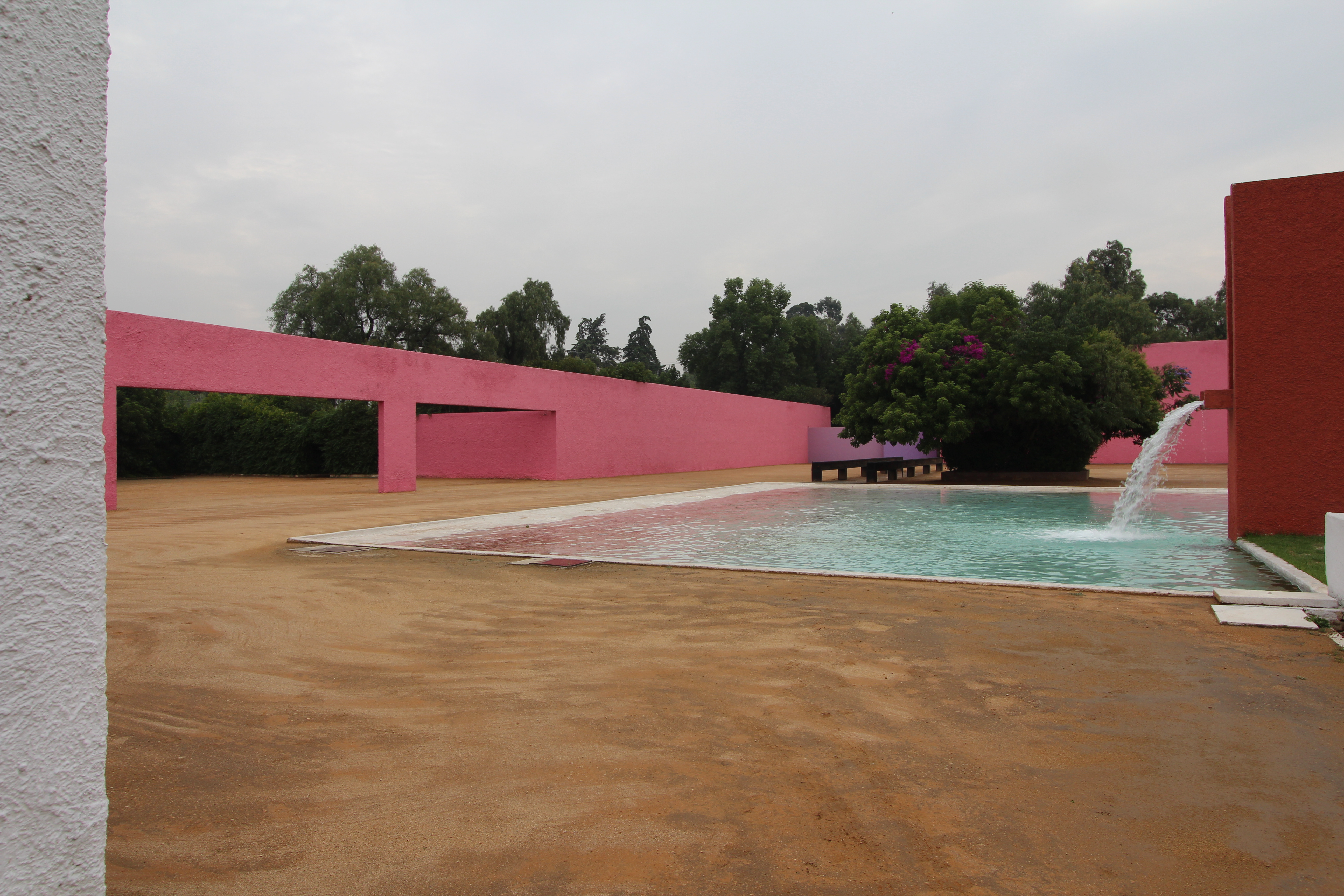 バラガンのサン・クリストバルの厩舎 - ブログ - 名古屋の住宅設計事務