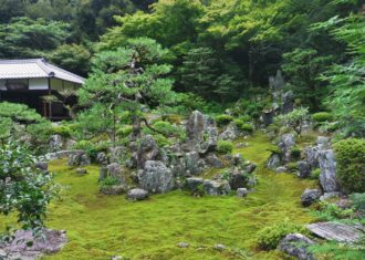 米原　青岸寺の庭園