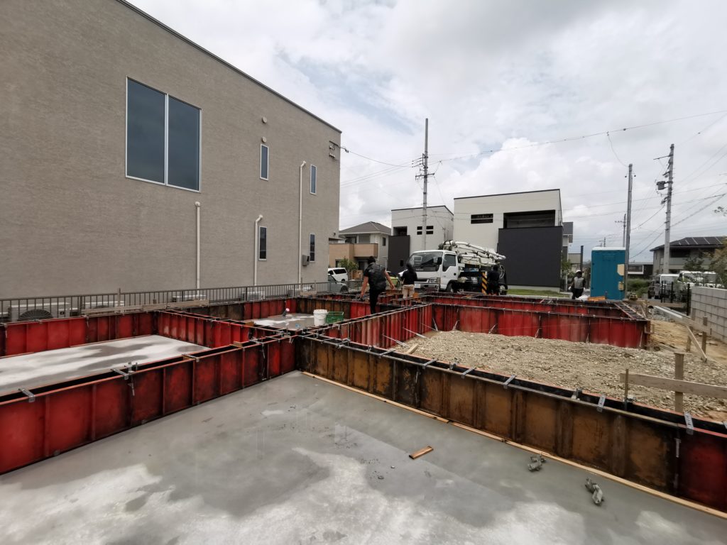 N邸 仕上げ材の検討と基礎立上りのコンクリート打ち - ブログ - 名古屋の住宅設計事務所 才本設計アトリエ