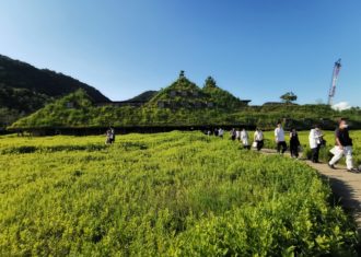 近江八幡のたねや　ラコリーナの賑わい