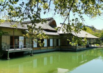 福井市　養浩園の数寄屋建築と庭園