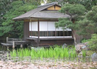 渉成園　漱枕居　透け透けの空間