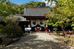 尾張造　　尾張地方に多い神社形式